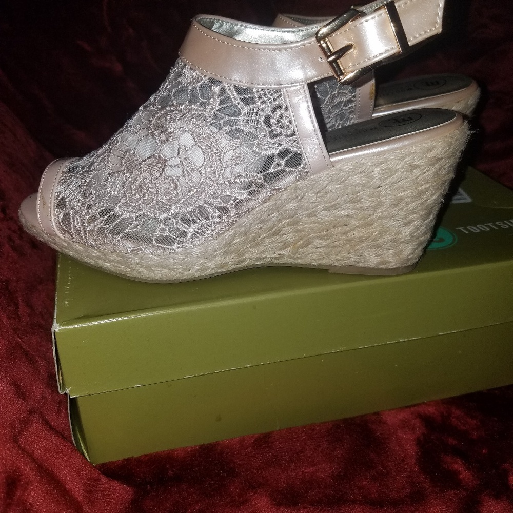 Lace Wedges